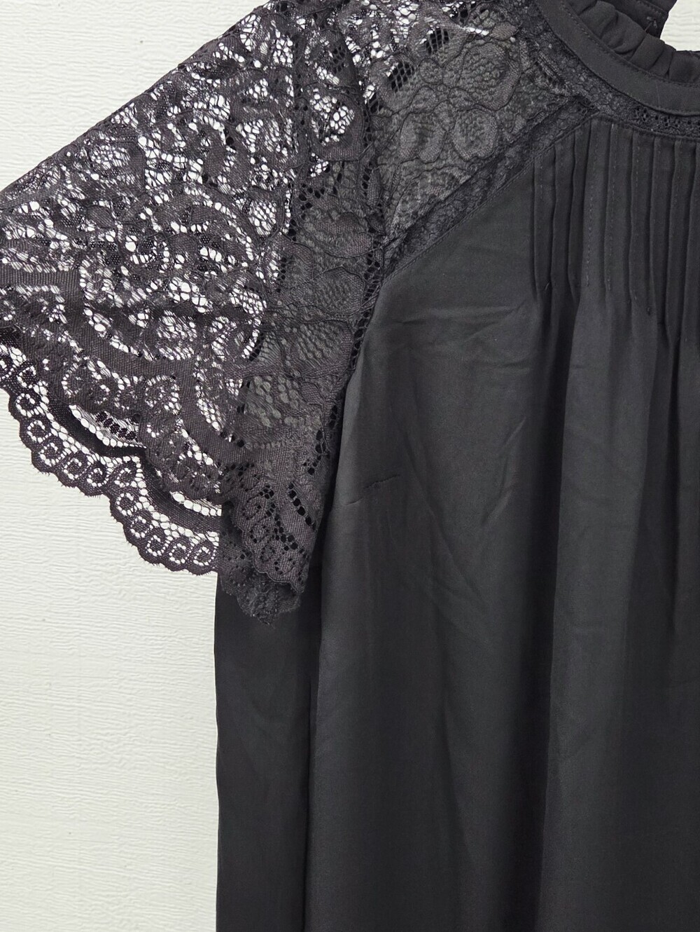 Torrid 0 Black Lace Shoulder Short Sleeve Women's Blouse Nwt - Picture 5 of 8